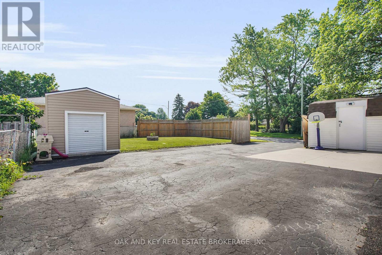 216 Vancouver Street, London East, Ontario  N5W 4R8 - Photo 38 - X12387567