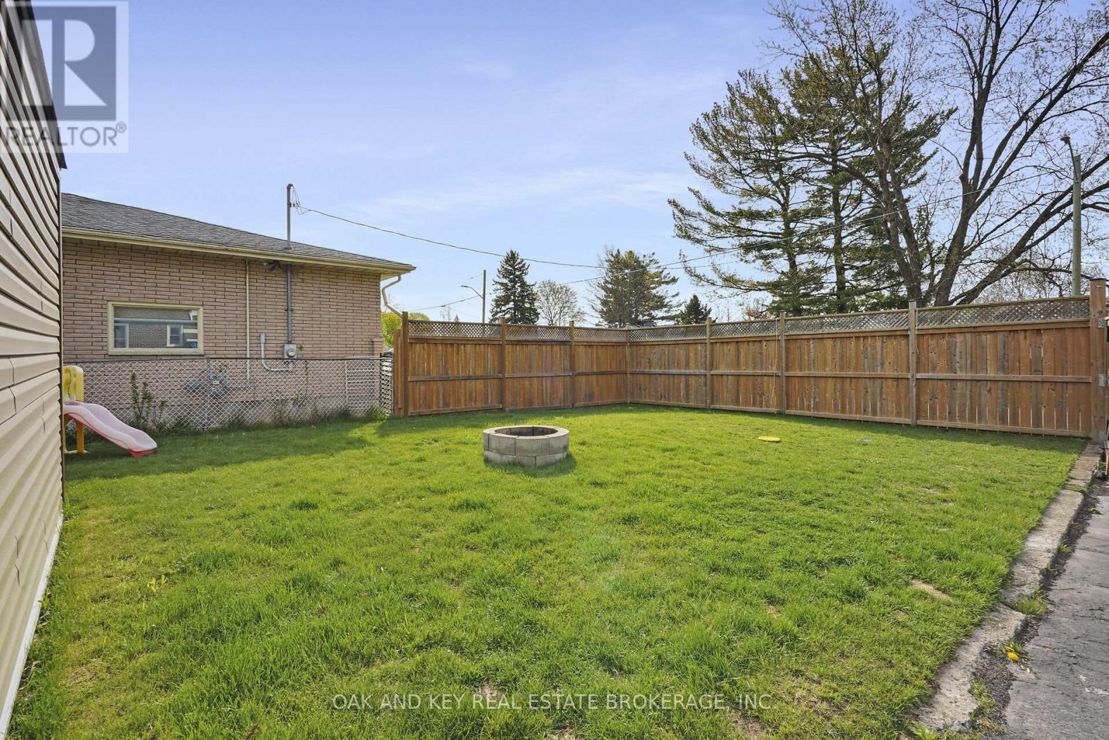 216 Vancouver Street, London East, Ontario  N5W 4R8 - Photo 40 - X12387567
