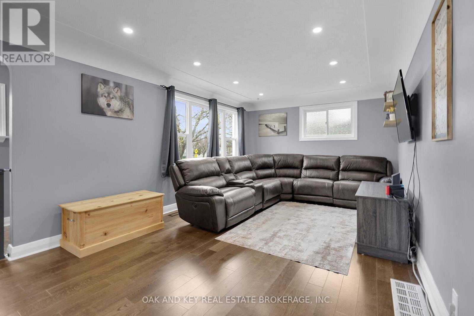216 Vancouver Street, London East, Ontario  N5W 4R8 - Photo 7 - X12387567