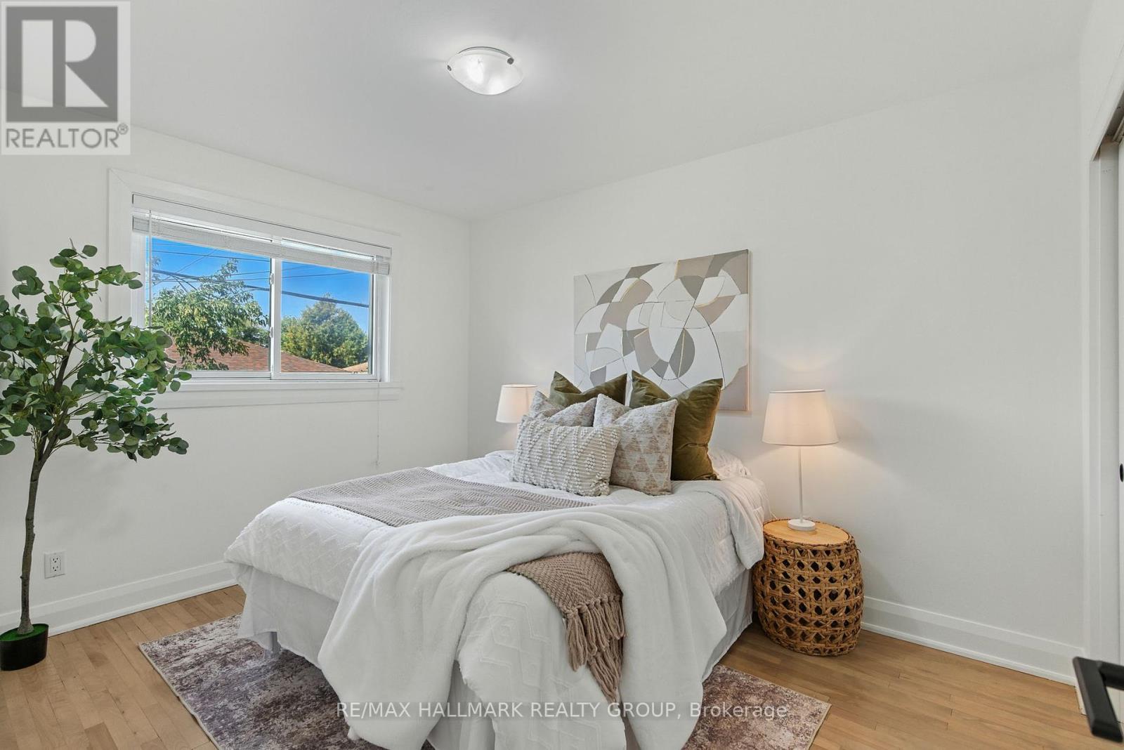 756 Cummings Avenue, Ottawa, Ontario  K1K 2L1 - Photo 11 - X12387588