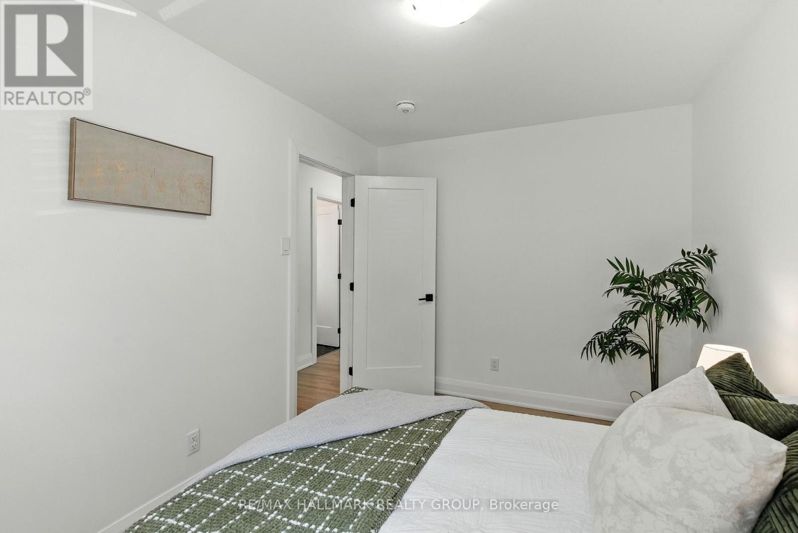 756 Cummings Avenue, Ottawa, Ontario  K1K 2L1 - Photo 15 - X12387588