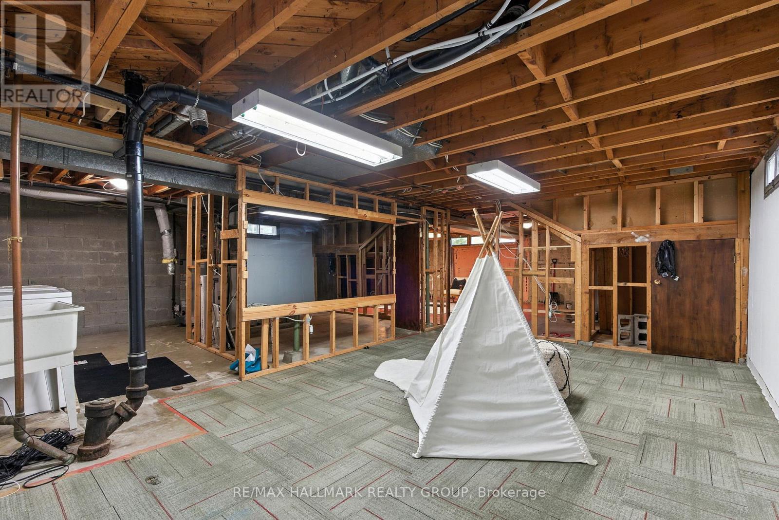 756 Cummings Avenue, Ottawa, Ontario  K1K 2L1 - Photo 22 - X12387588