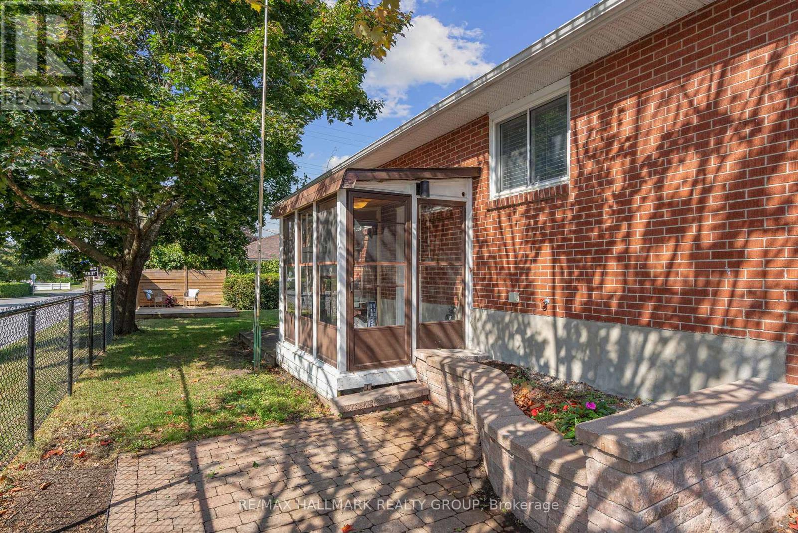 756 Cummings Avenue, Ottawa, Ontario  K1K 2L1 - Photo 28 - X12387588