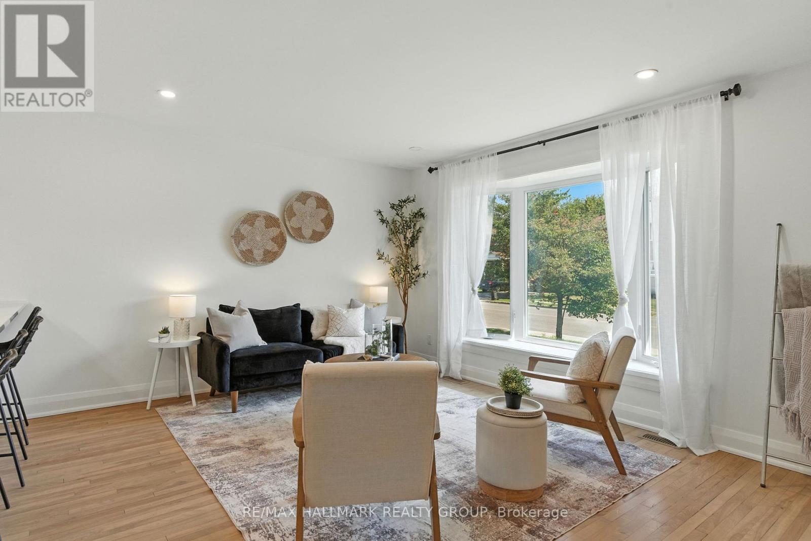 Property at 756 CUMMINGS AVENUE image 3