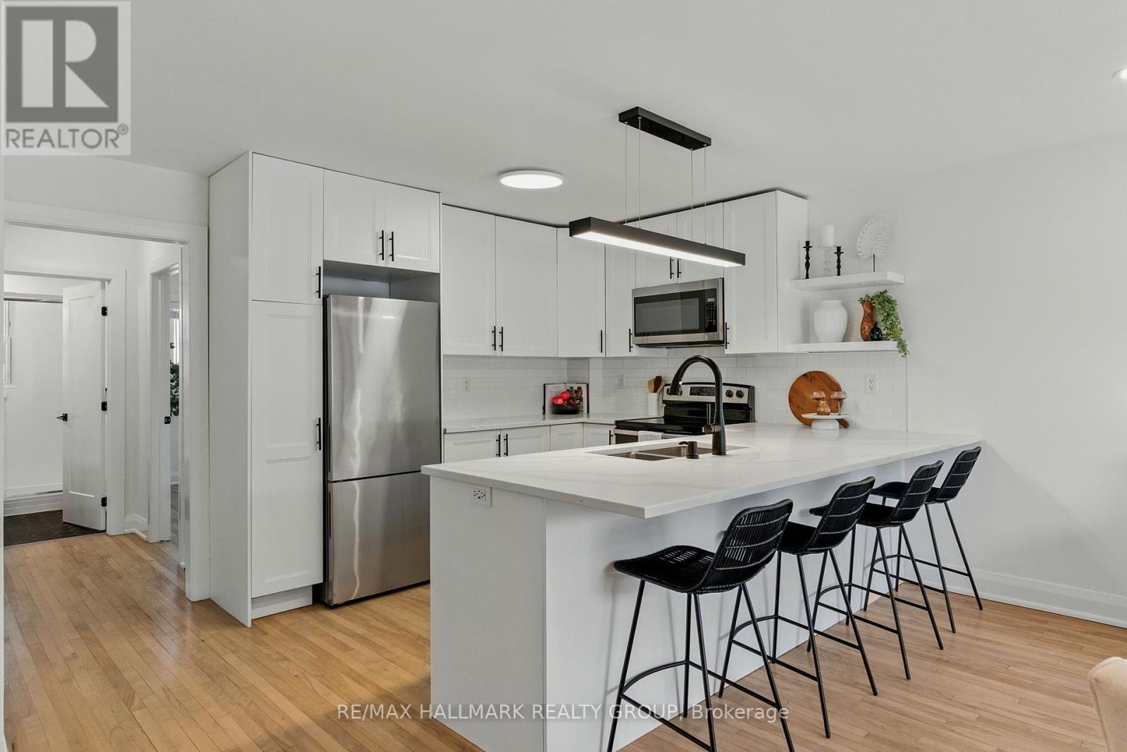 Property at 756 CUMMINGS AVENUE image 5