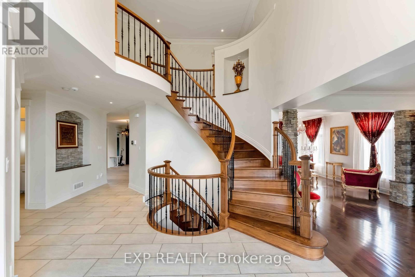 Property at 6984 LAKES PARK DRIVE image 5