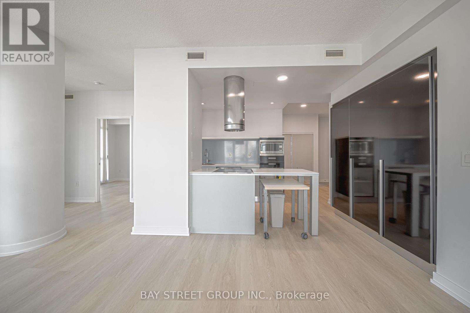 2807 - 38 Dan Leckie Way, Toronto, Ontario  M5V 2V6 - Photo 8 - C12382749