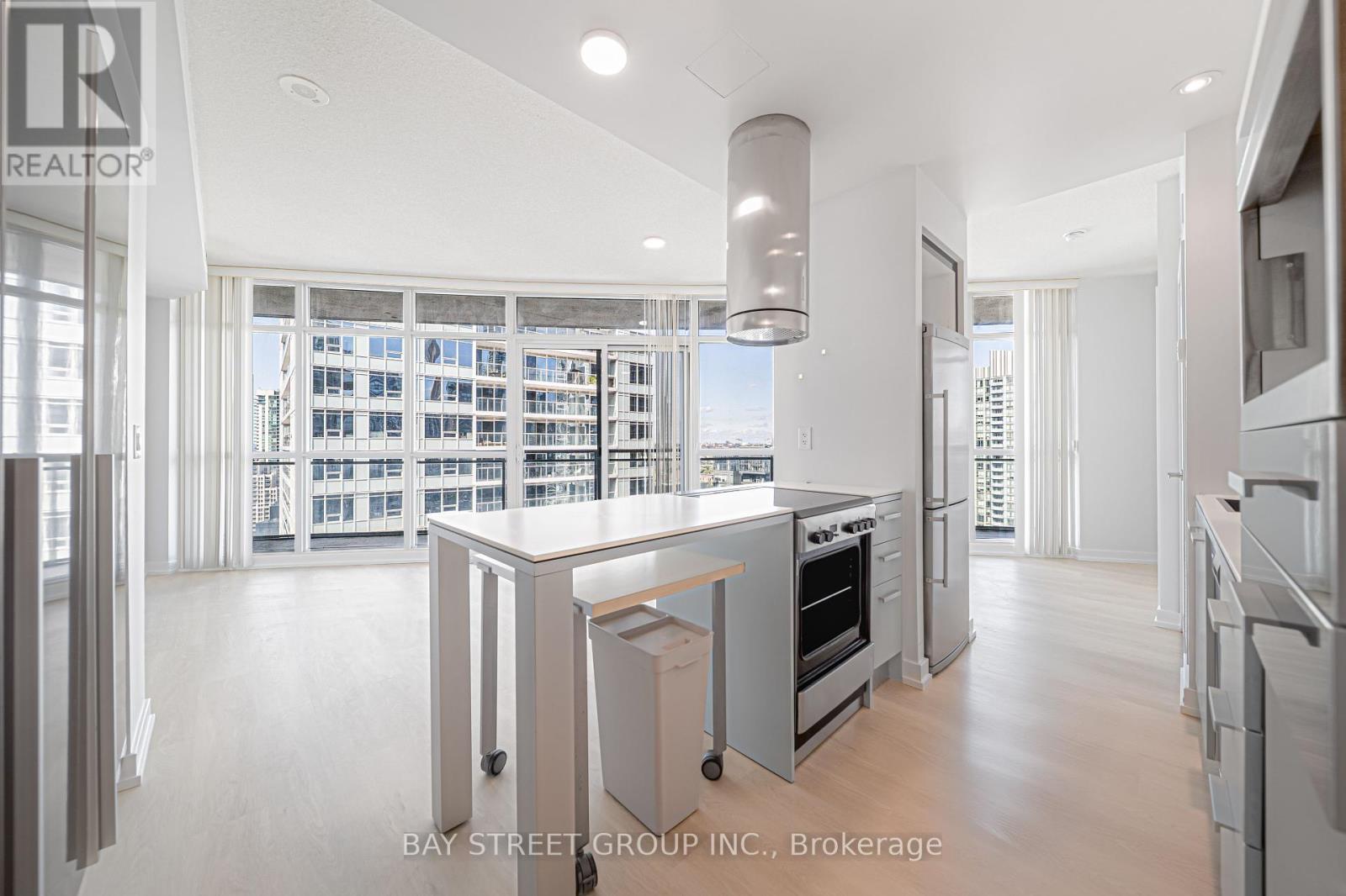 2807 - 38 Dan Leckie Way, Toronto, Ontario  M5V 2V6 - Photo 6 - C12382749