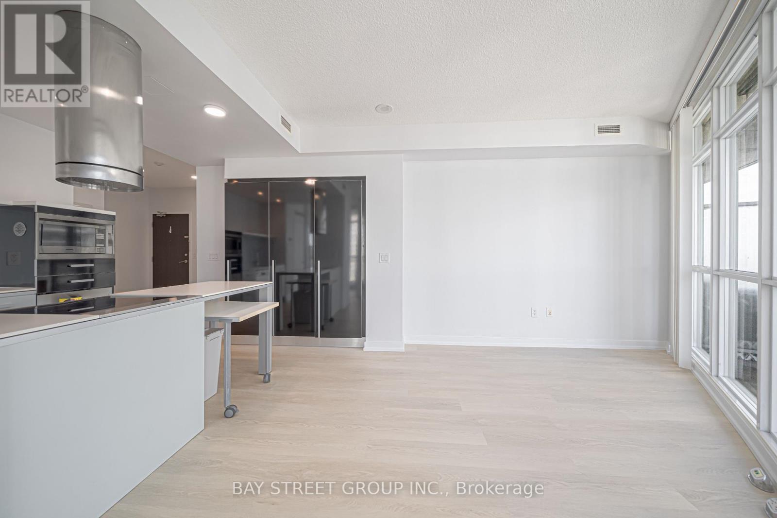 2807 - 38 Dan Leckie Way, Toronto, Ontario  M5V 2V6 - Photo 9 - C12382749