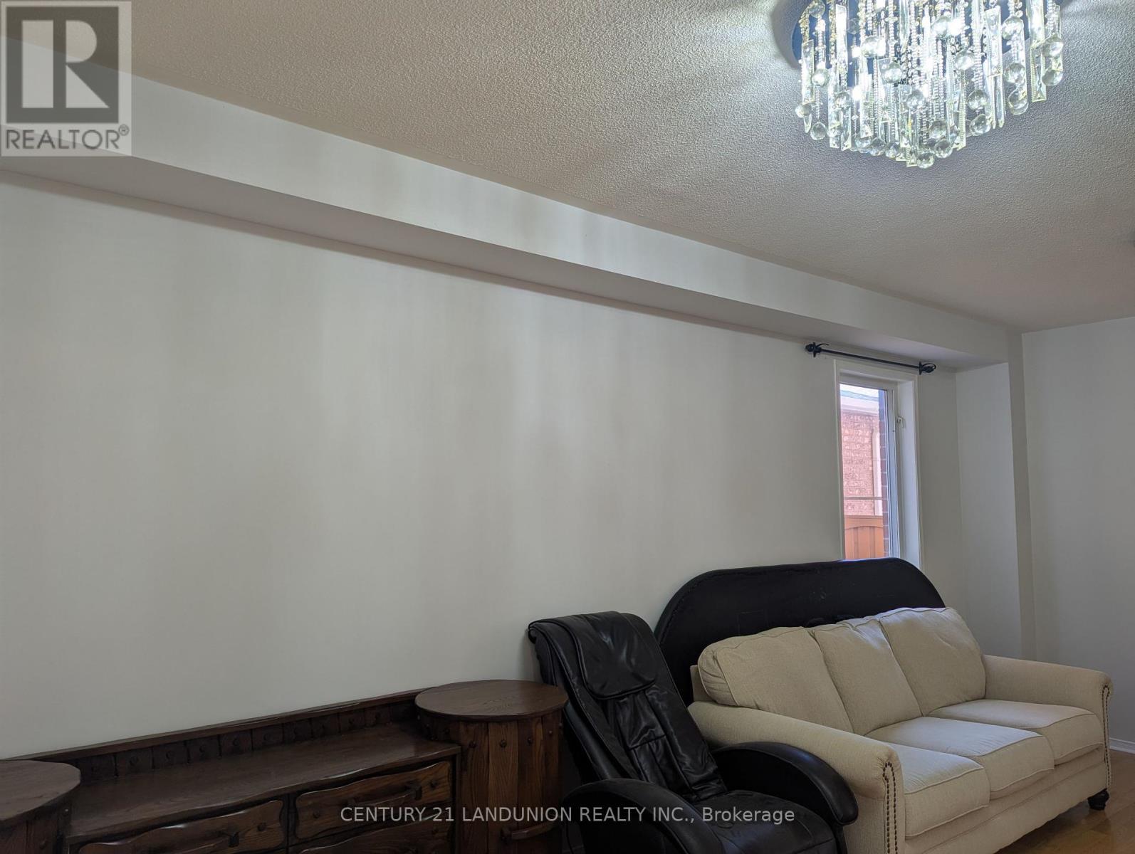 58 Stricker Avenue, Markham, Ontario  L6E 1N6 - Photo 15 - N12386170