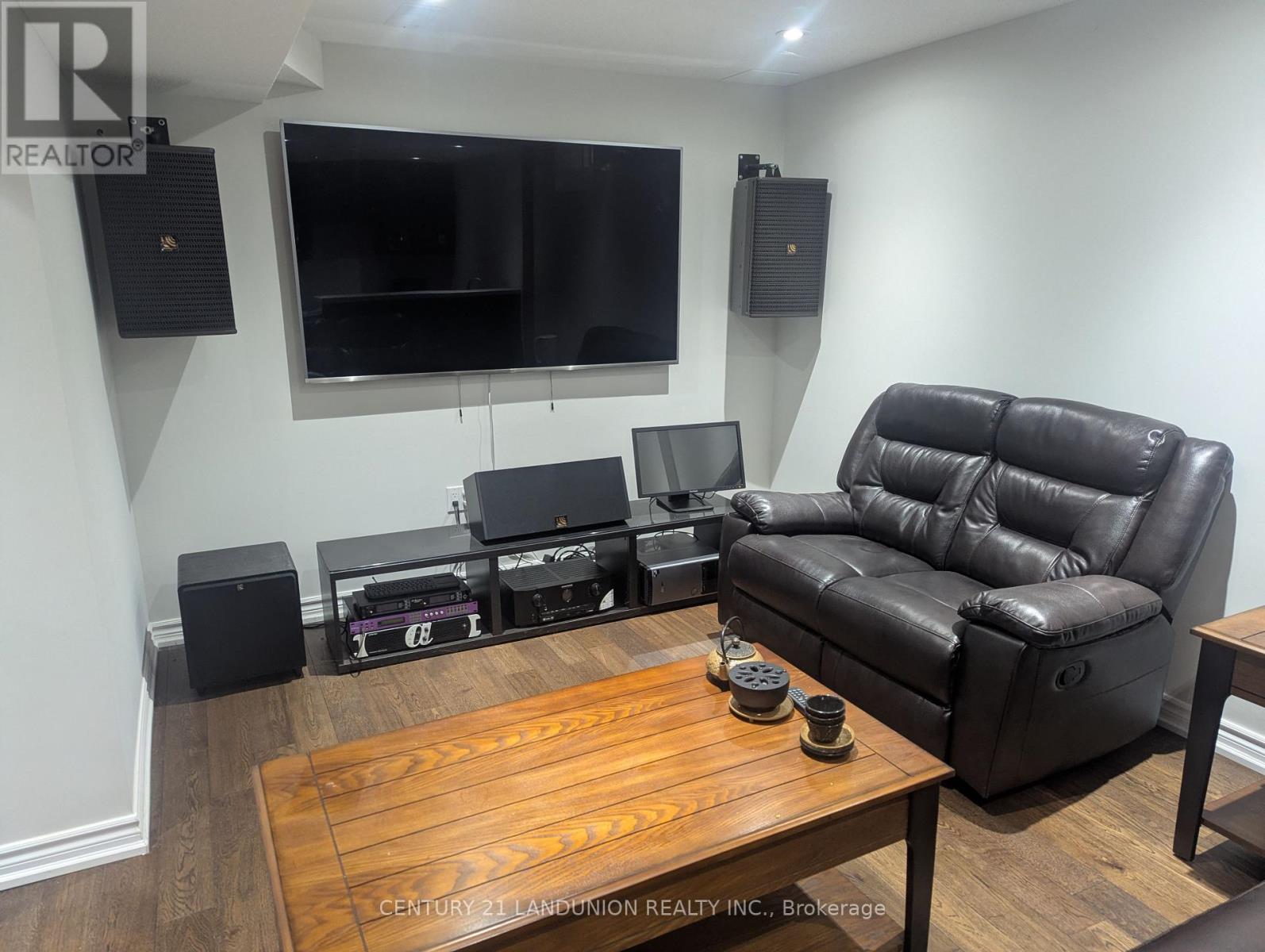 58 Stricker Avenue, Markham, Ontario  L6E 1N6 - Photo 6 - N12386170