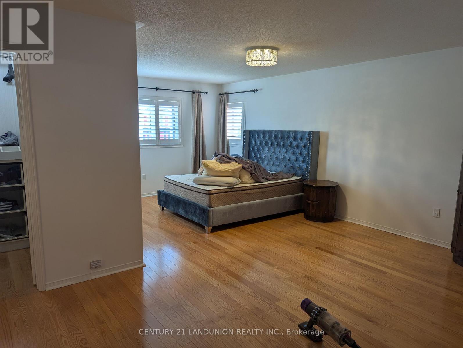 58 Stricker Avenue, Markham, Ontario  L6E 1N6 - Photo 10 - N12386170
