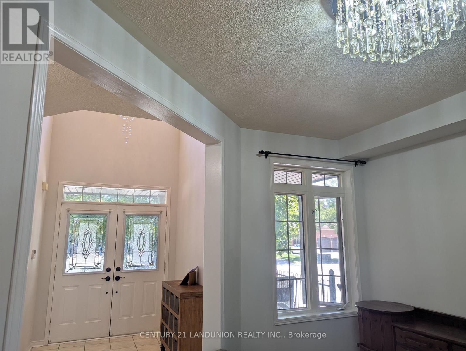 58 Stricker Avenue, Markham, Ontario  L6E 1N6 - Photo 16 - N12386170
