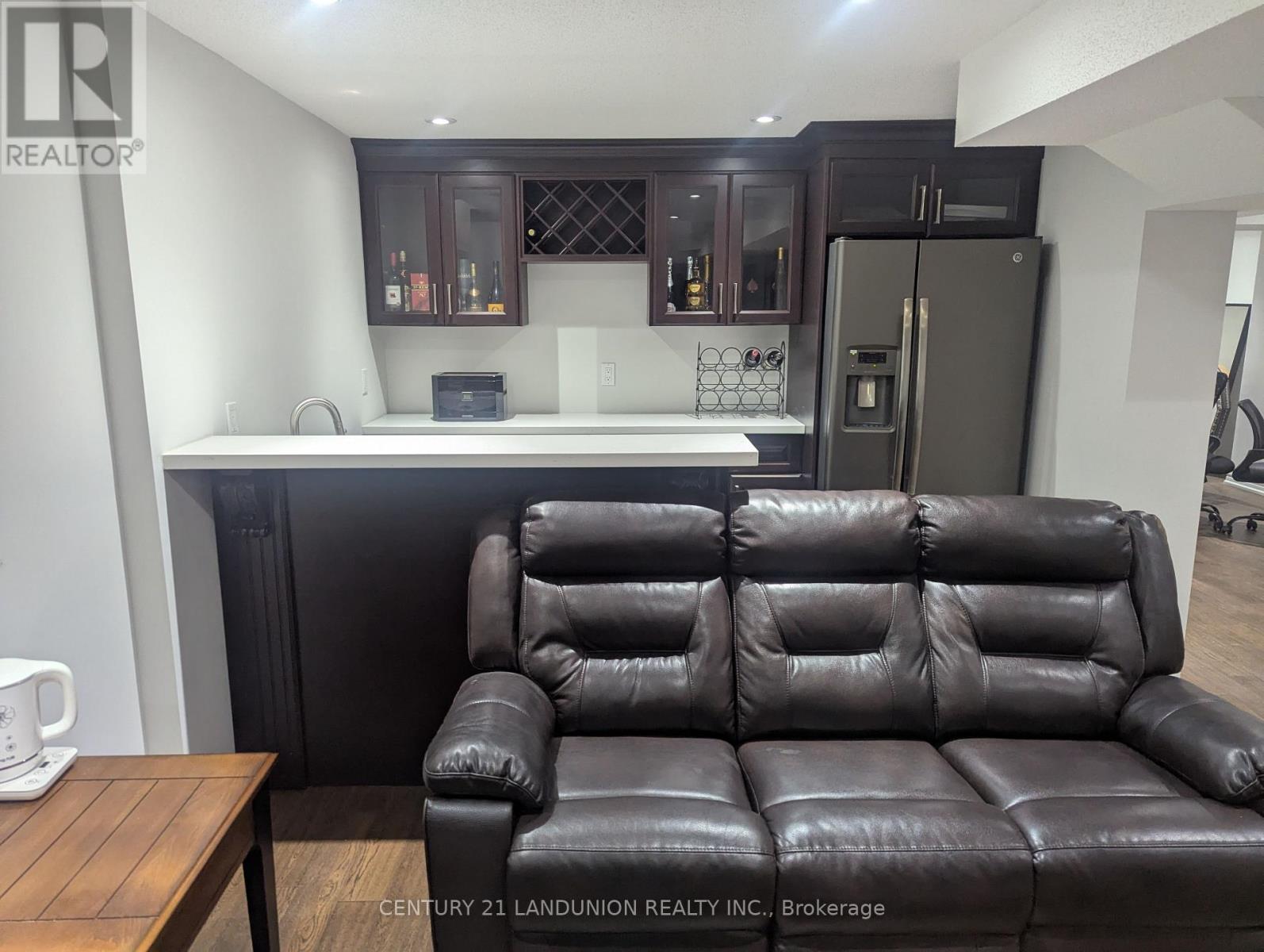 58 Stricker Avenue, Markham, Ontario  L6E 1N6 - Photo 8 - N12386170