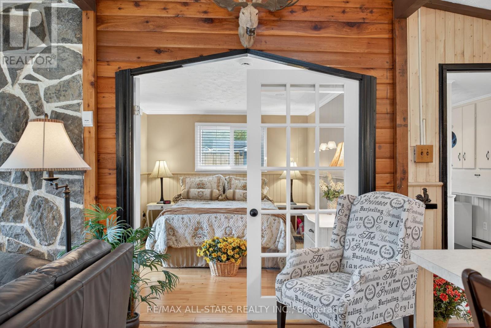 27 Cedarplank Road, Kawartha Lakes, Ontario  K0M 1N0 - Photo 11 - X12387613