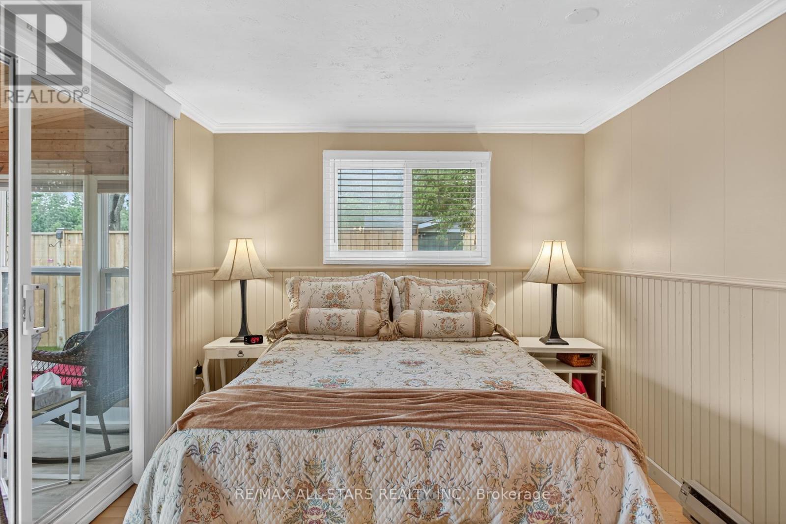 27 Cedarplank Road, Kawartha Lakes, Ontario  K0M 1N0 - Photo 12 - X12387613