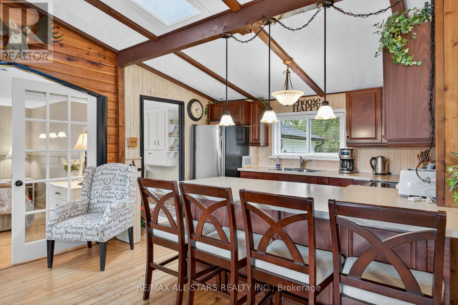 27 Cedarplank Road, Kawartha Lakes, Ontario  K0M 1N0 - Photo 6 - X12387613