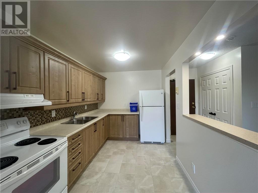 422 Westmount Avenue Unit# B16, Sudbury, Ontario  P3A 5V5 - Photo 3 - 2124324