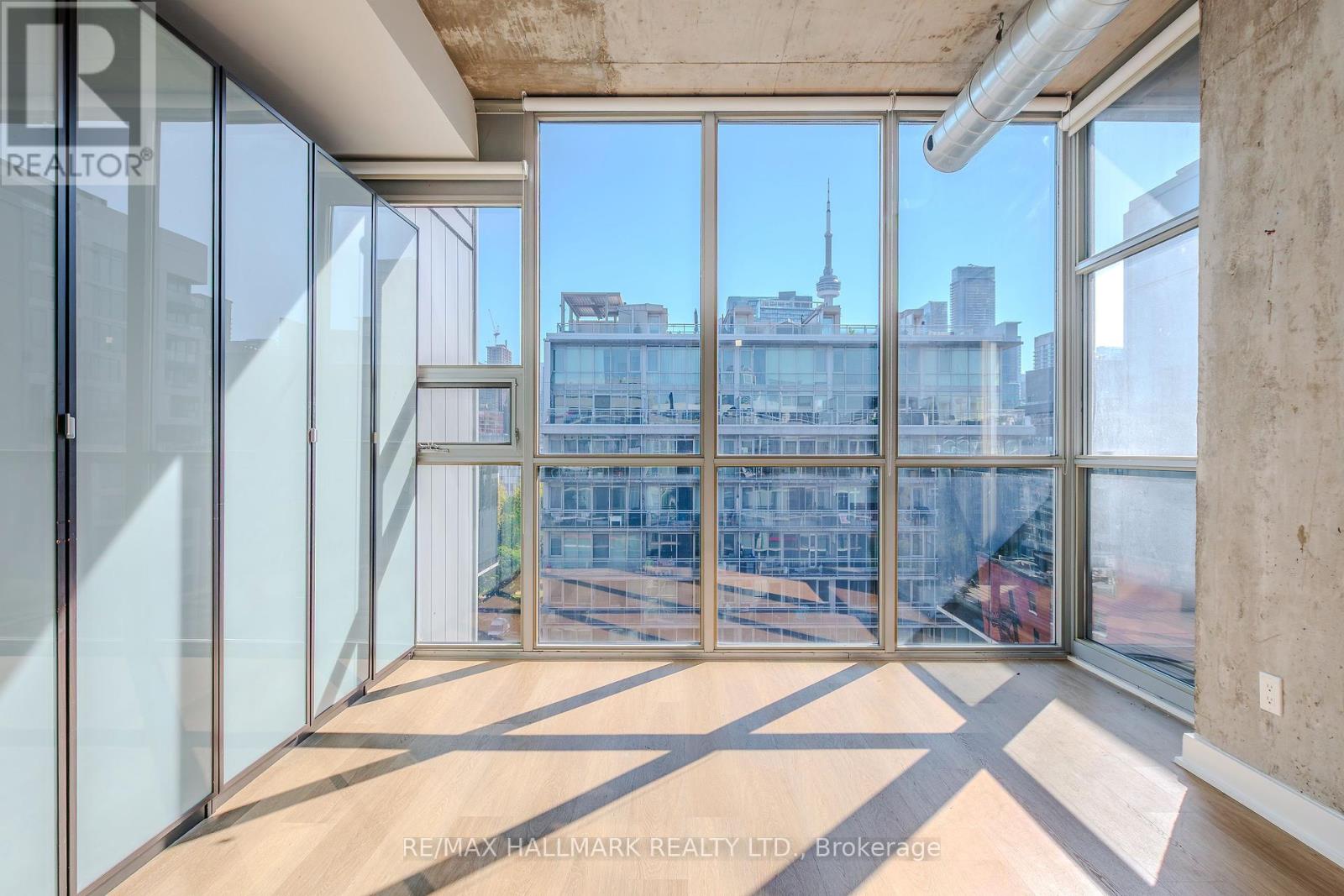 910 - 60 Bathurst Street, Toronto, Ontario  M5V 2P4 - Photo 14 - C12387595