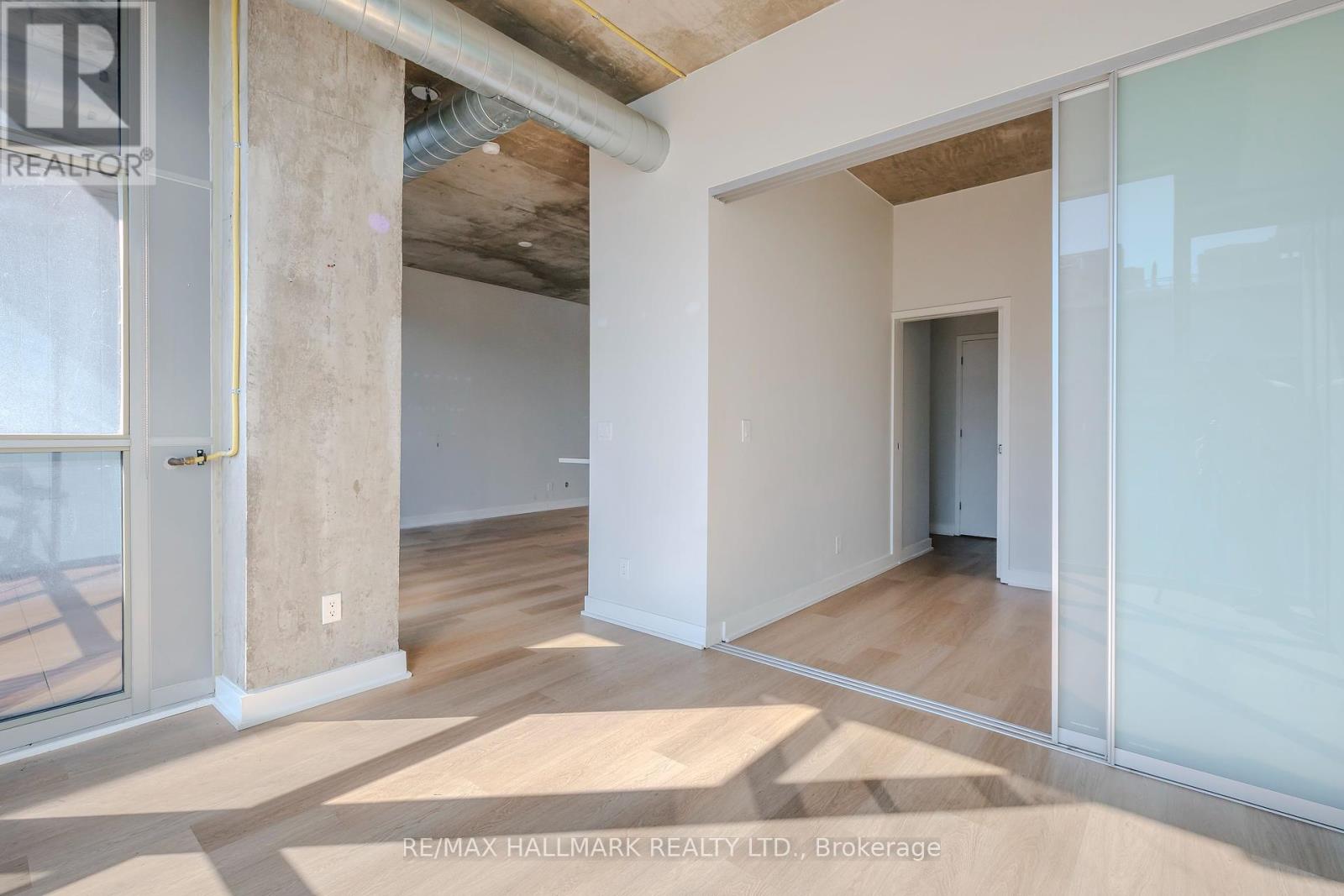 910 - 60 Bathurst Street, Toronto, Ontario  M5V 2P4 - Photo 16 - C12387595