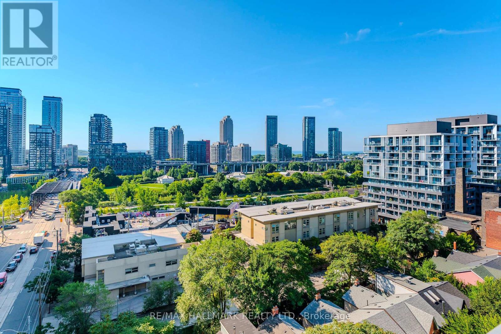 910 - 60 Bathurst Street, Toronto, Ontario  M5V 2P4 - Photo 32 - C12387595