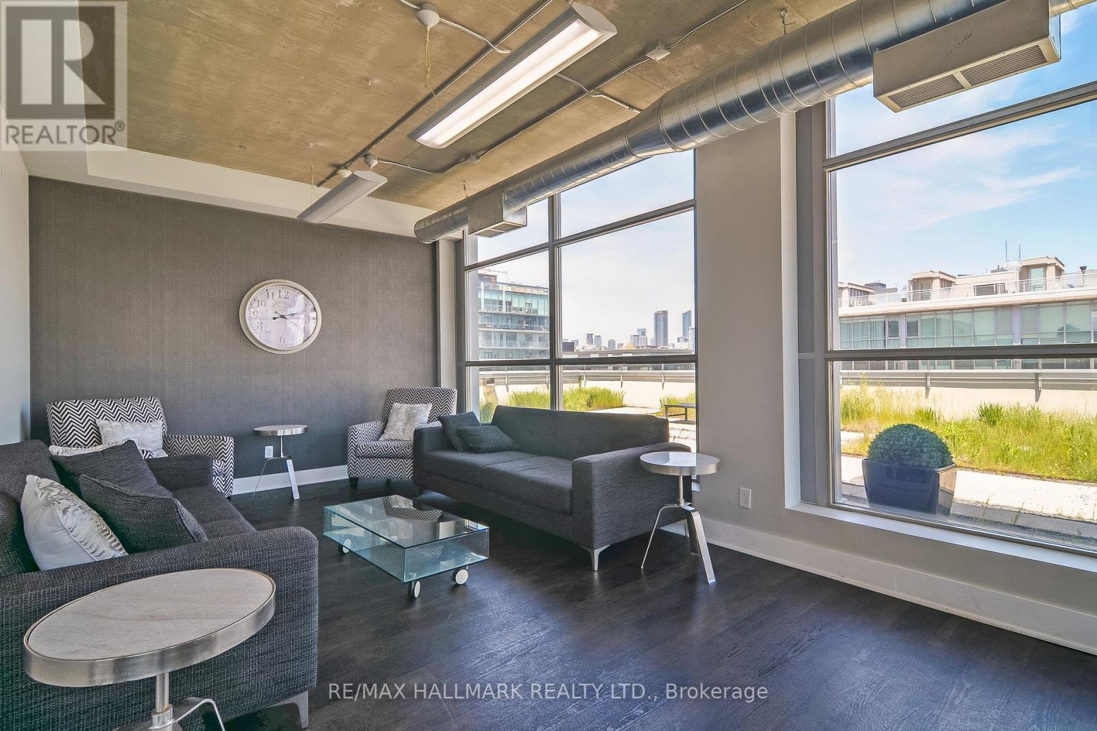 910 - 60 Bathurst Street, Toronto, Ontario  M5V 2P4 - Photo 37 - C12387595