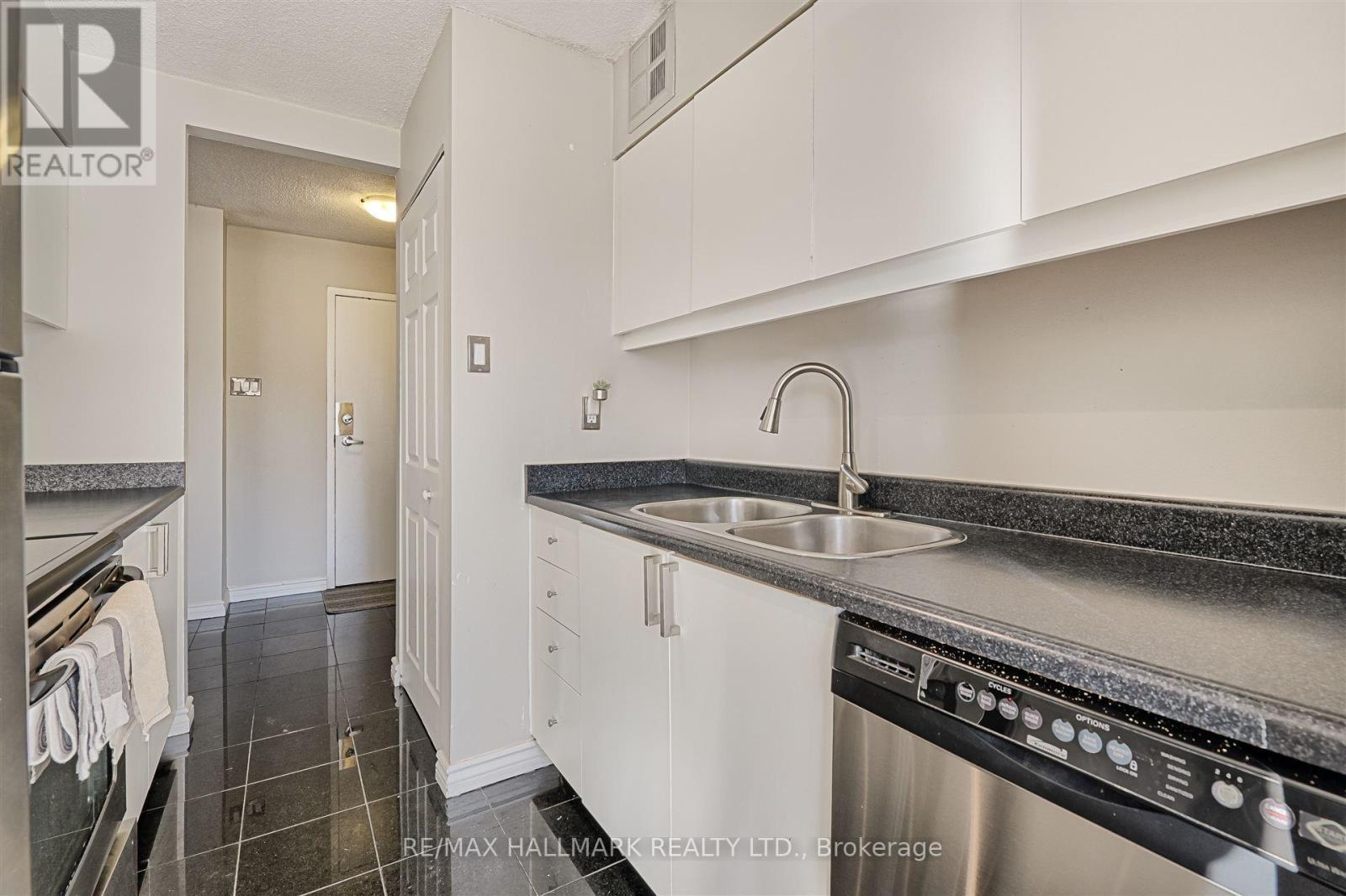 8e - 86 Gerrard Street E, Toronto, Ontario  M5B 2J1 - Photo 4 - C12387602