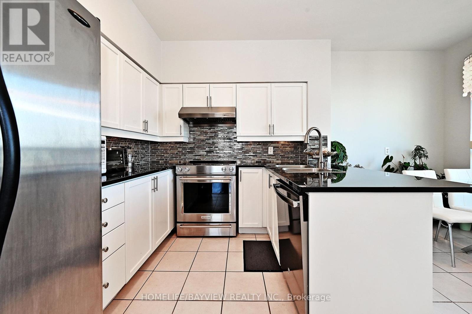 Ph 202 - 23 Hollywood Avenue, Toronto, Ontario  M2N 7L8 - Photo 17 - C12387634