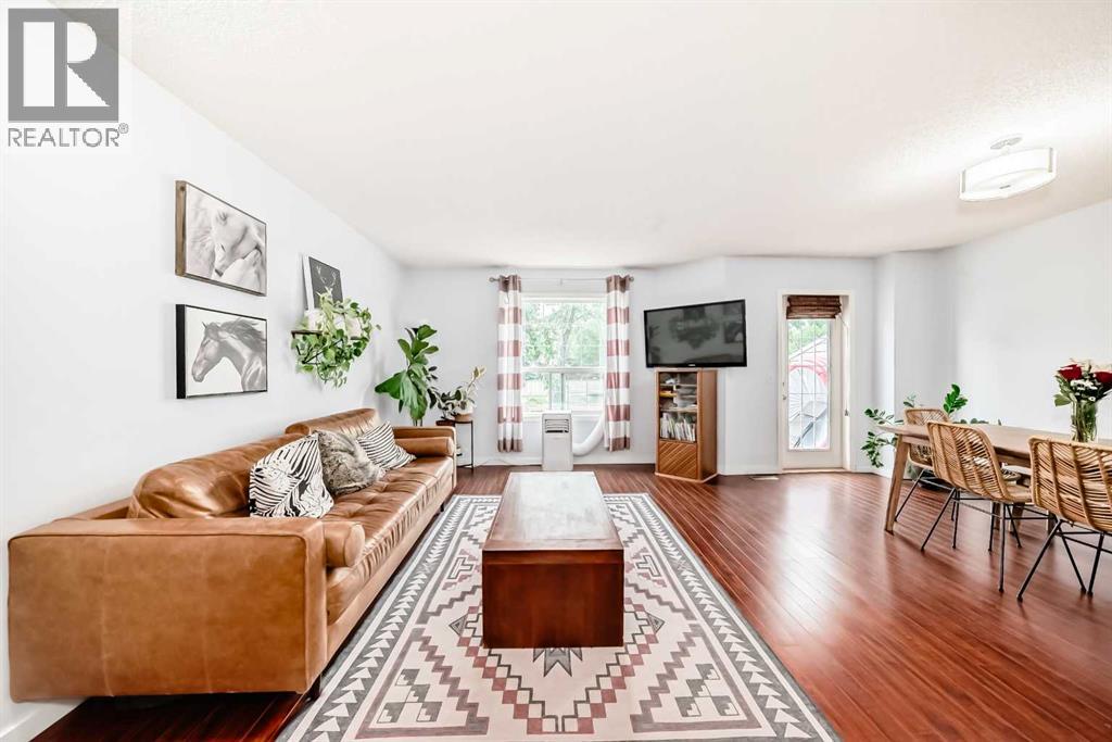 Property at 43 Douglas Glen Park SE image 4