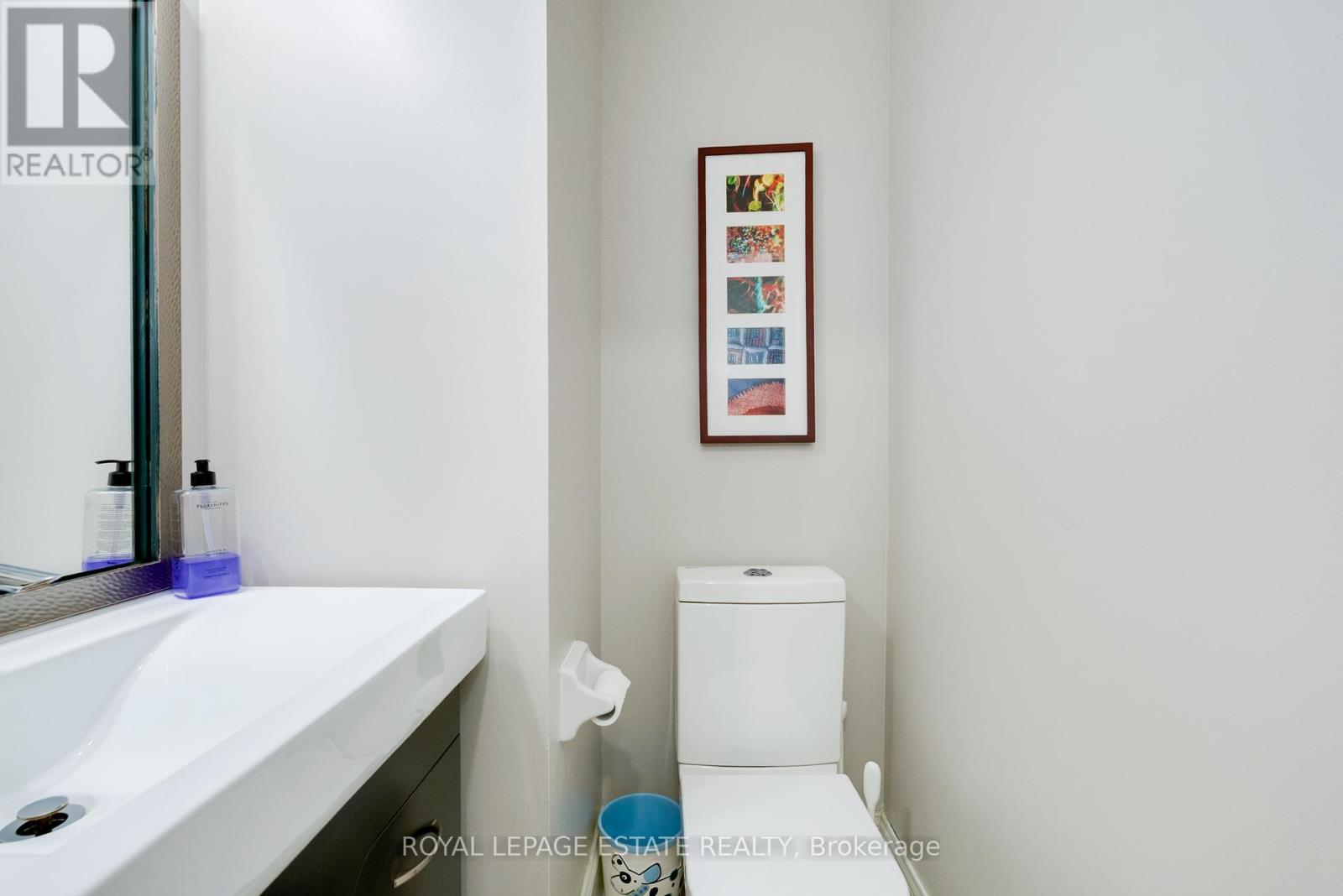 18 Bastedo Avenue, Toronto, Ontario  M4C 3M7 - Photo 13 - E12387599