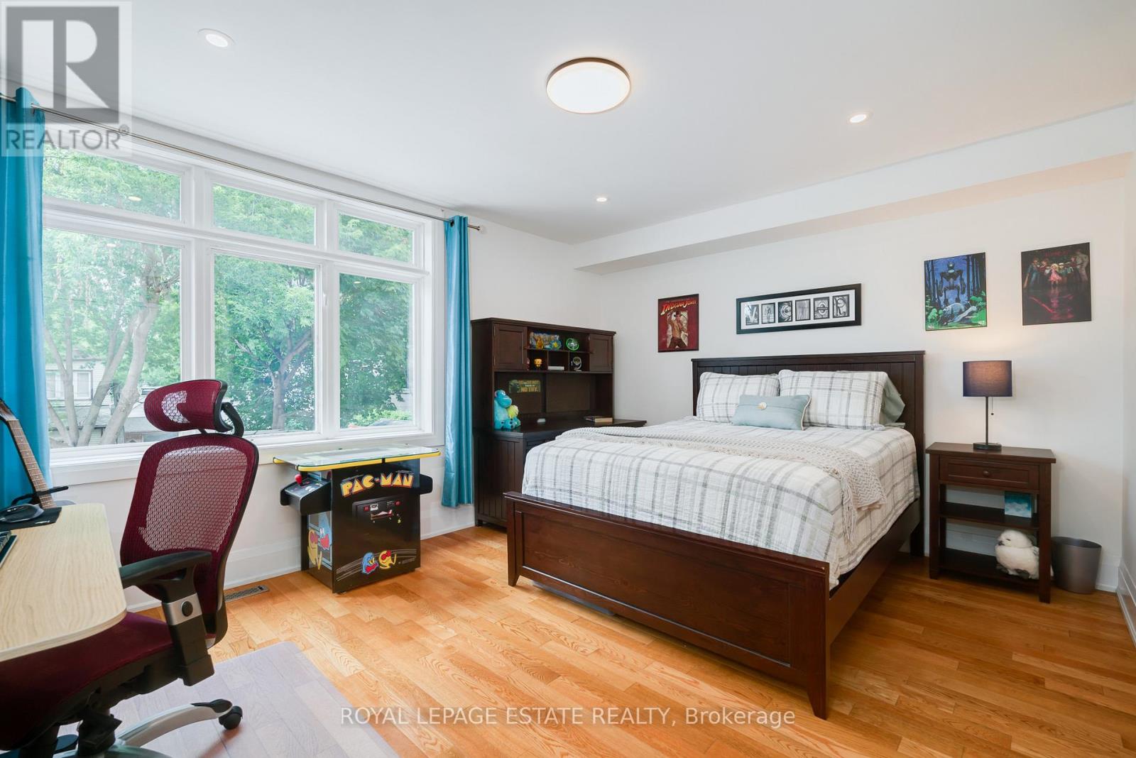 18 Bastedo Avenue, Toronto, Ontario  M4C 3M7 - Photo 15 - E12387599