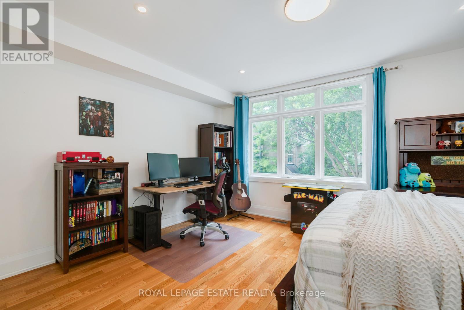 18 Bastedo Avenue, Toronto, Ontario  M4C 3M7 - Photo 16 - E12387599