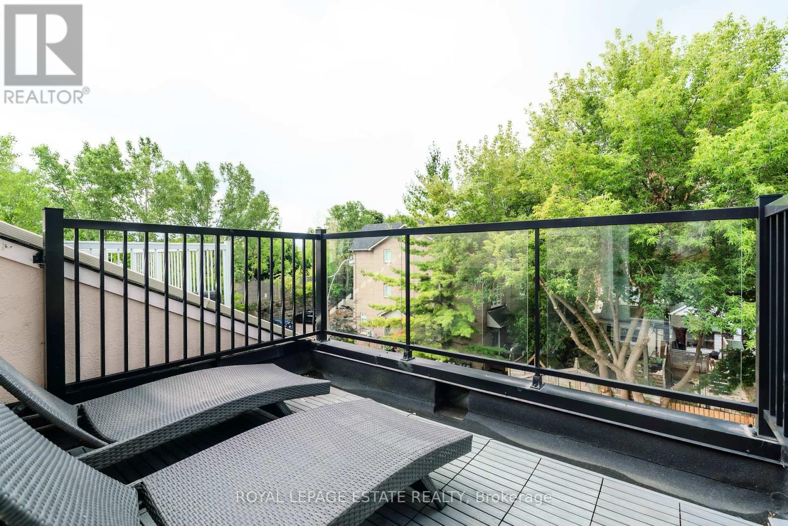 18 Bastedo Avenue, Toronto, Ontario  M4C 3M7 - Photo 28 - E12387599