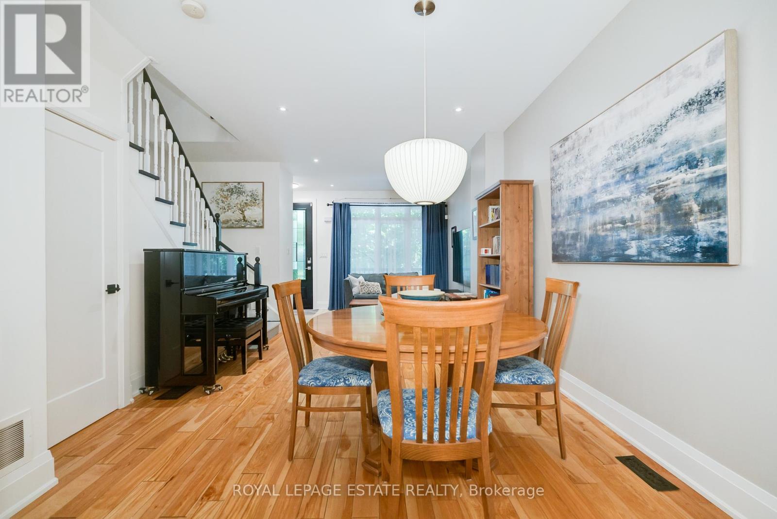 18 Bastedo Avenue, Toronto, Ontario  M4C 3M7 - Photo 7 - E12387599