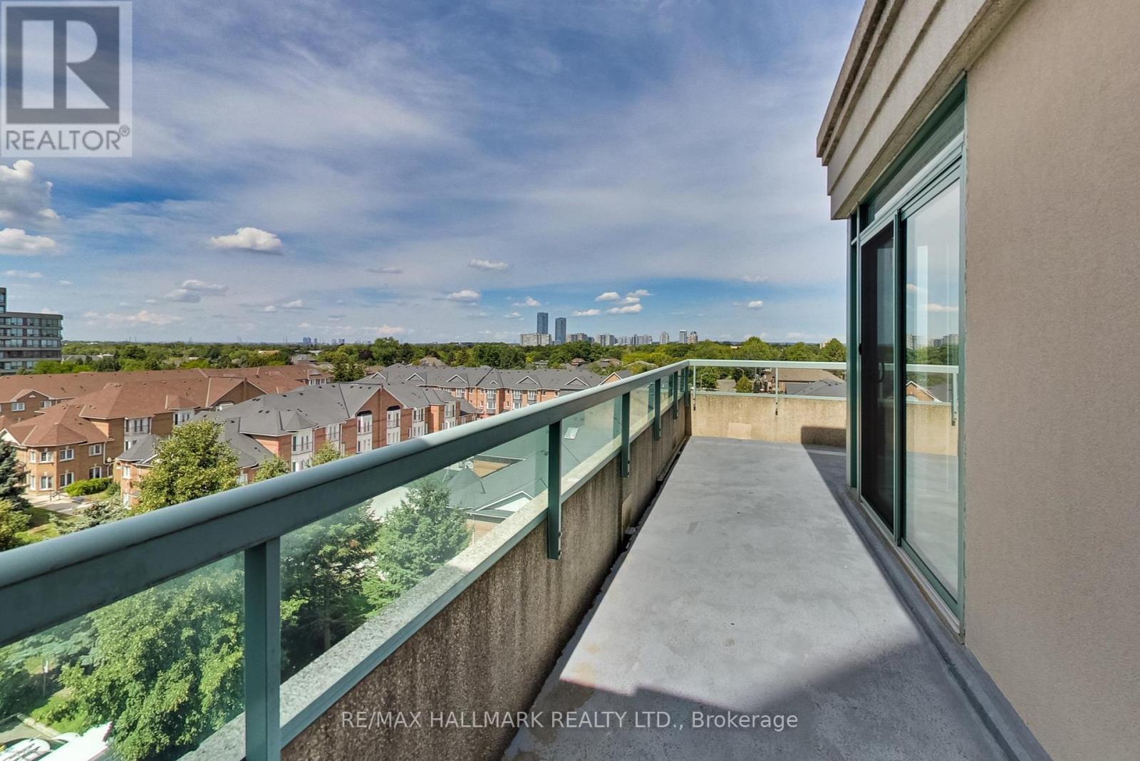 702 - 5 Emerald Lane, Vaughan, Ontario  L4J 8P7 - Photo 29 - N12387535