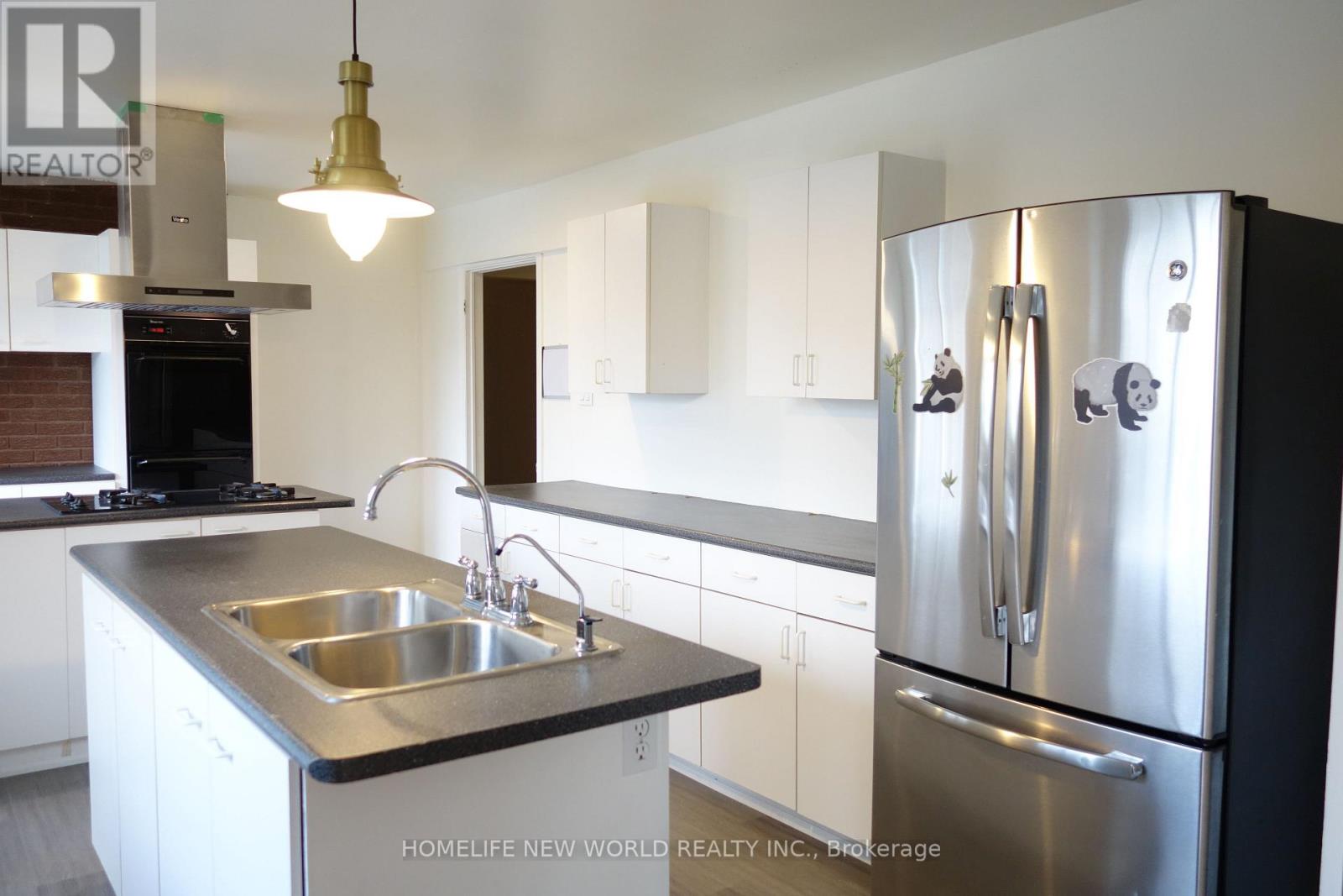 11951 Yonge Street, Richmond Hill, Ontario  L4C 4X7 - Photo 4 - N12387614