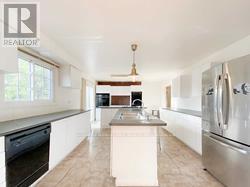 11951 Yonge Street, Richmond Hill, Ontario  L4C 4X7 - Photo 8 - N12387614