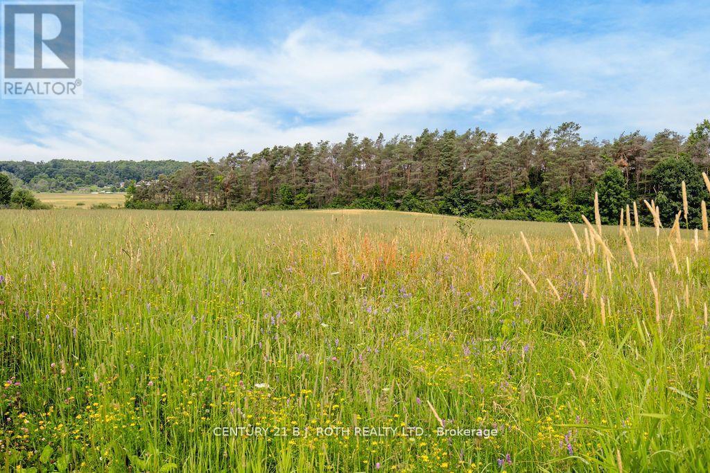 570 Curry Road, Penetanguishene, Ontario  L9M 2C8 - Photo 10 - S12387552
