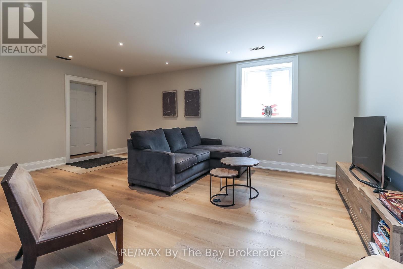 35 48th Street N, Wasaga Beach, Ontario  L9Z 1Y3 - Photo 45 - S12387687