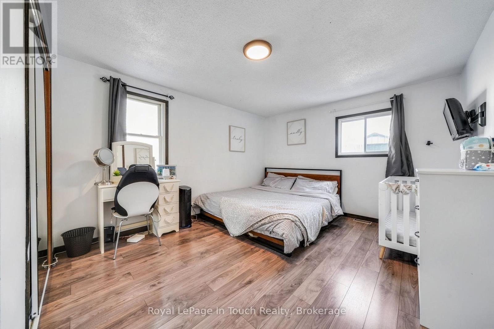 116 Robert Street E, Penetanguishene, Ontario  L9M 1J2 - Photo 16 - S12387714