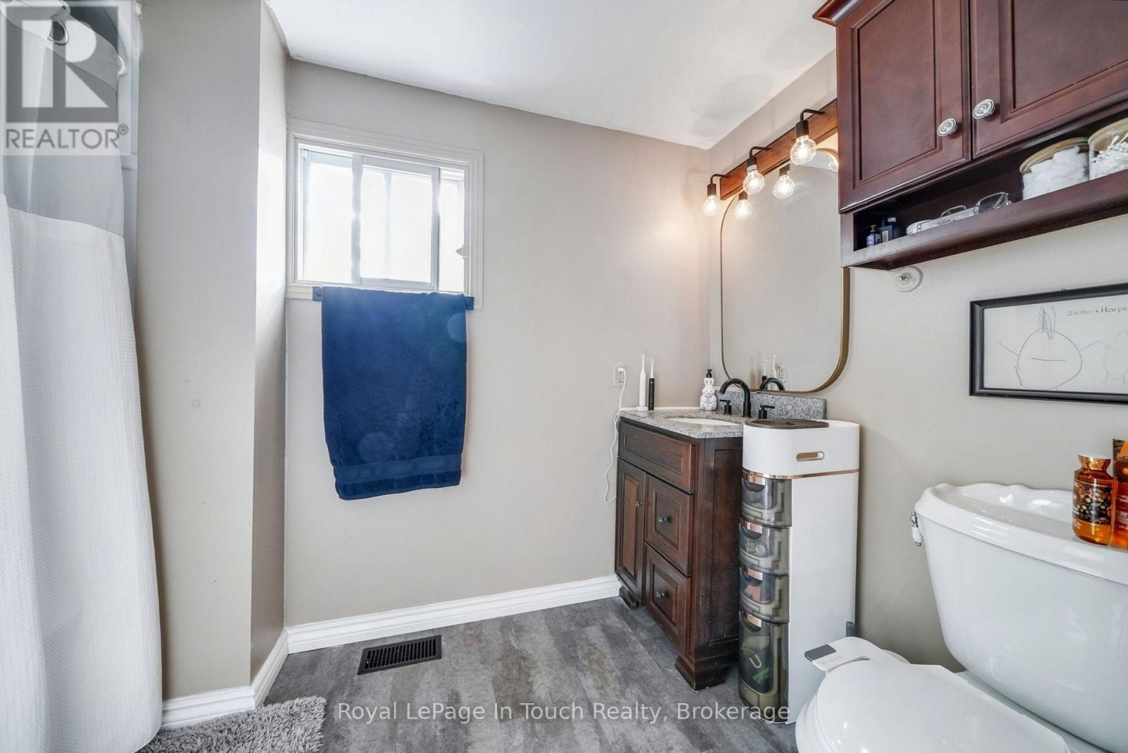 116 Robert Street E, Penetanguishene, Ontario  L9M 1J2 - Photo 20 - S12387714