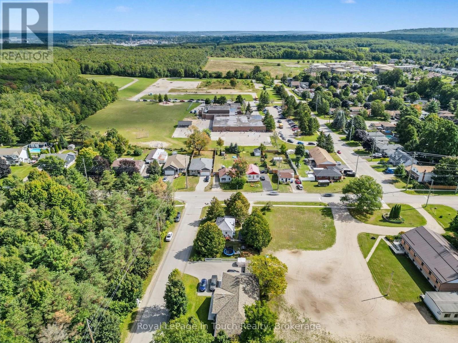 116 Robert Street E, Penetanguishene, Ontario  L9M 1J2 - Photo 32 - S12387714