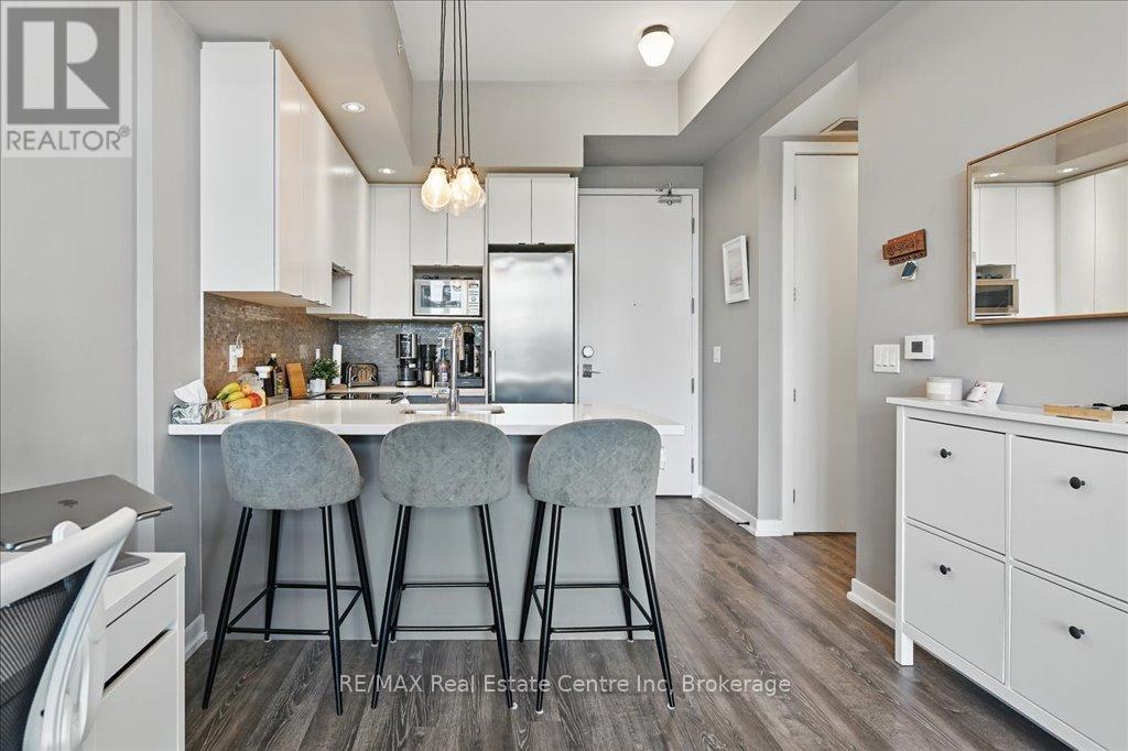 420 - 457 Plains Road E, Burlington, Ontario  L7T 0B8 - Photo 5 - W12387669