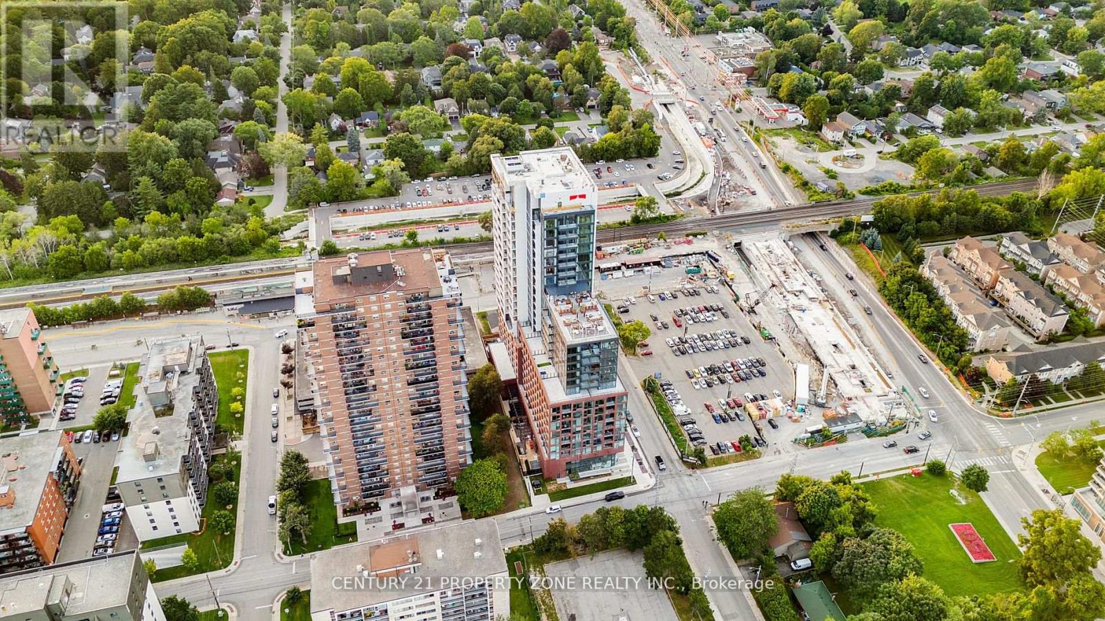 2003 - 28 Ann Street, Mississauga, Ontario  L5G 0E1 - Photo 4 - W12387548