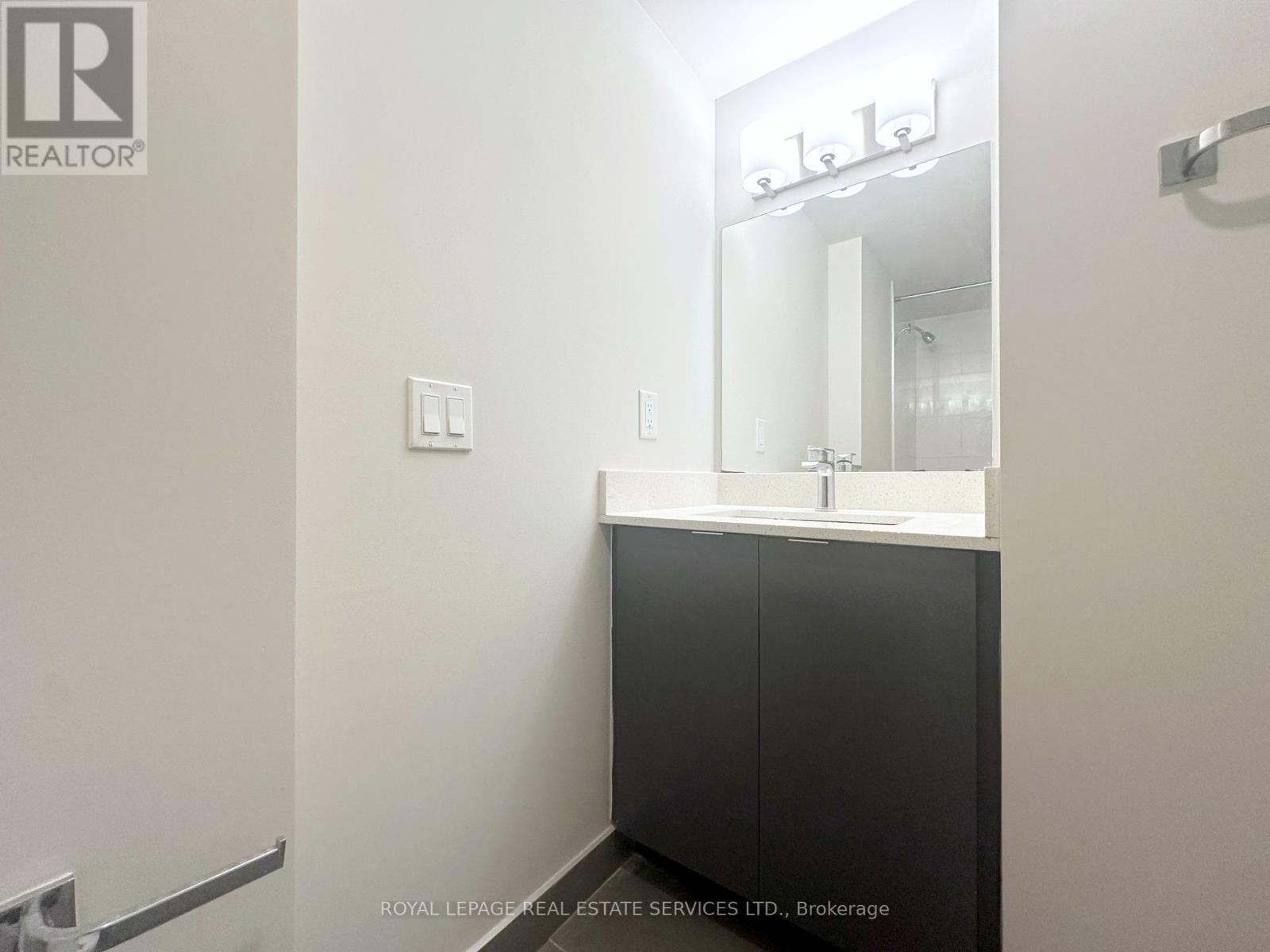 313 - 3385 Dundas Street W, Toronto, Ontario  M6S 2S2 - Photo 7 - W12387558