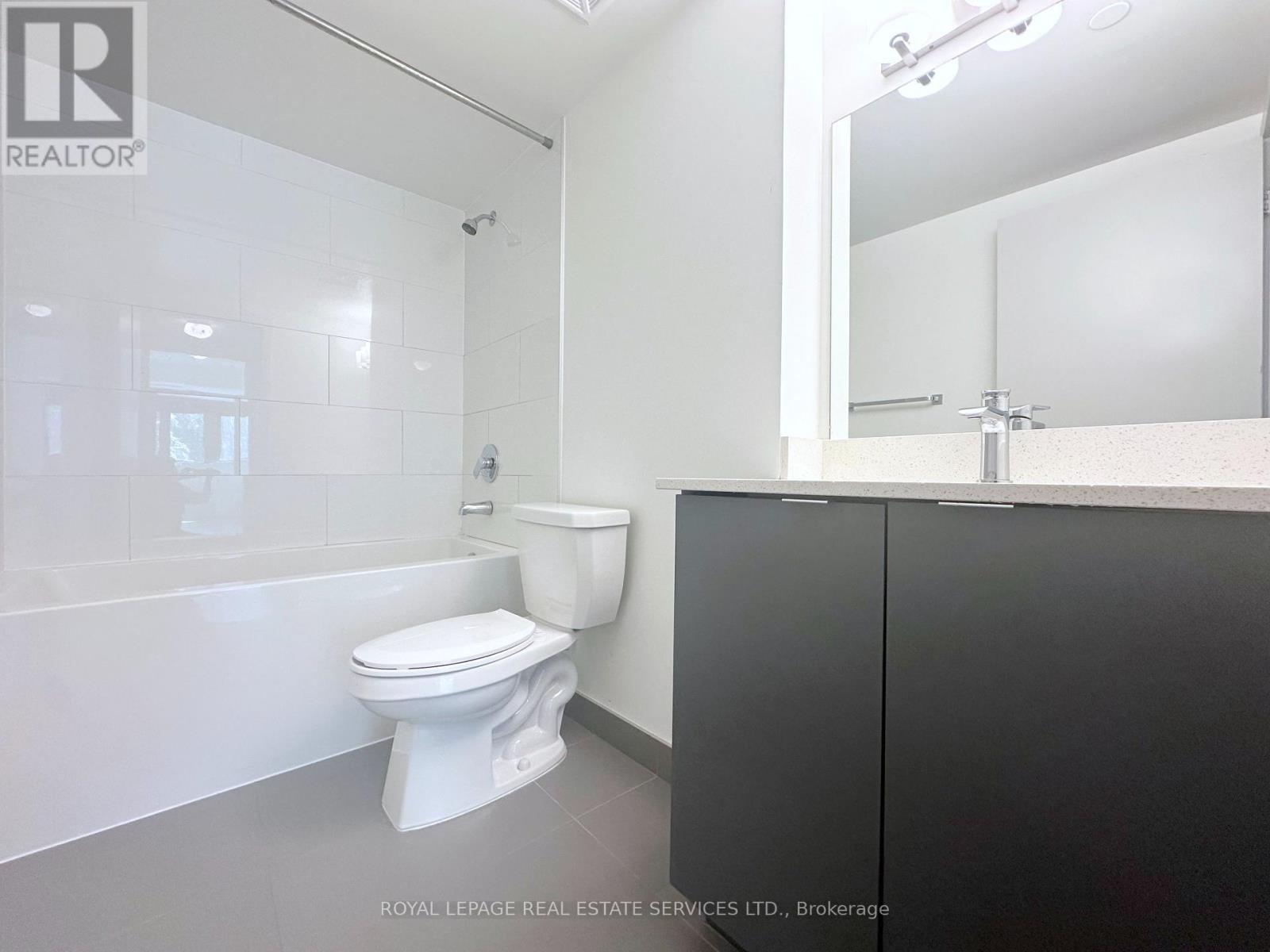 322 - 3385 Dundas Street W, Toronto, Ontario  M6S 2S2 - Photo 11 - W12387586