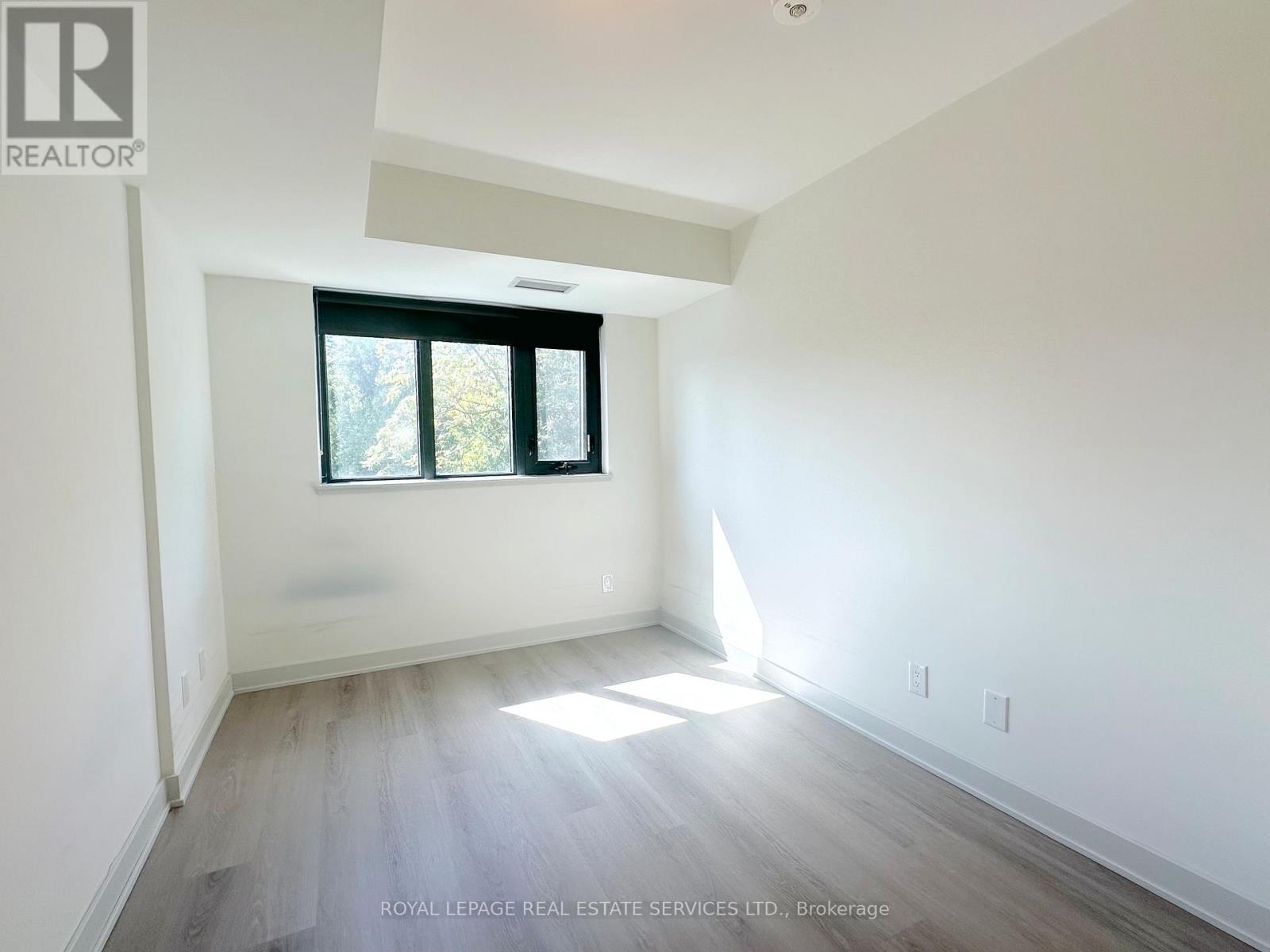 322 - 3385 Dundas Street W, Toronto, Ontario  M6S 2S2 - Photo 12 - W12387586