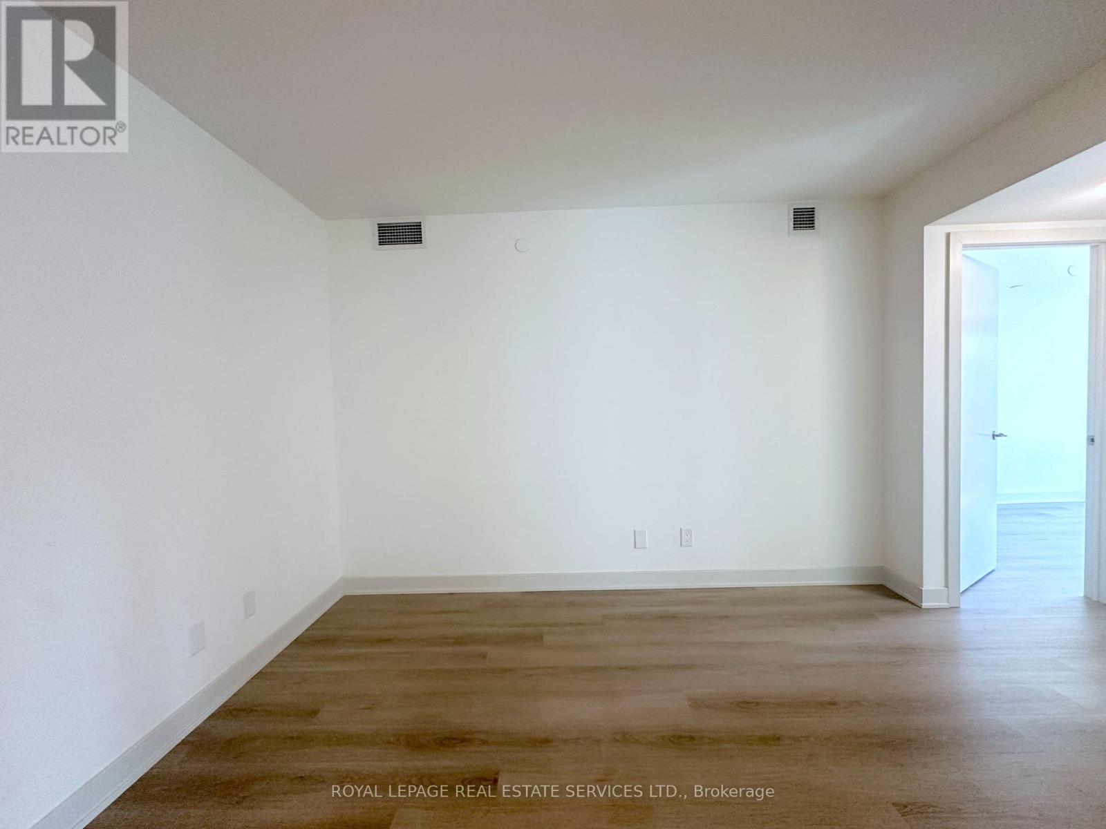322 - 3385 Dundas Street W, Toronto, Ontario  M6S 2S2 - Photo 5 - W12387586
