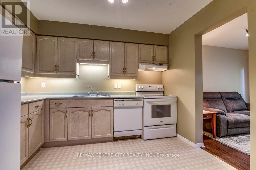 14 - 1199 Reardon Boulevard, London South, Ontario  N6M 1H7 - Photo 5 - X12387660