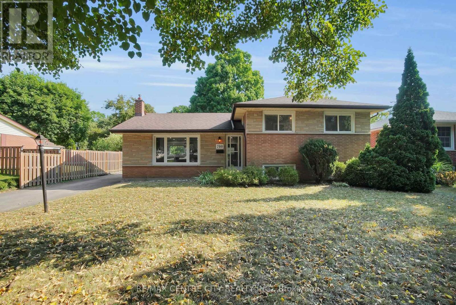 700 Glengyle Crescent, London North, Ontario  N5X 1X7 - Photo 1 - X12387710